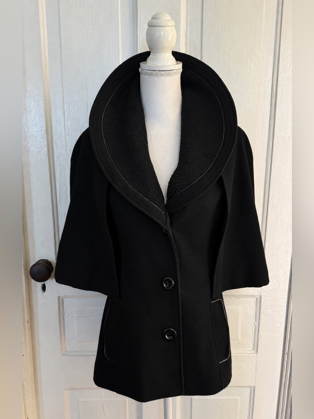 GUESS Black Wool Blend Cape Jacket Ribbed Shawl Collar Piping Women's Size S - Picture 4 of 15